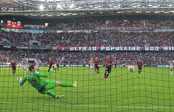 Le penalty de Dario Cvitanich contre Bordeaux