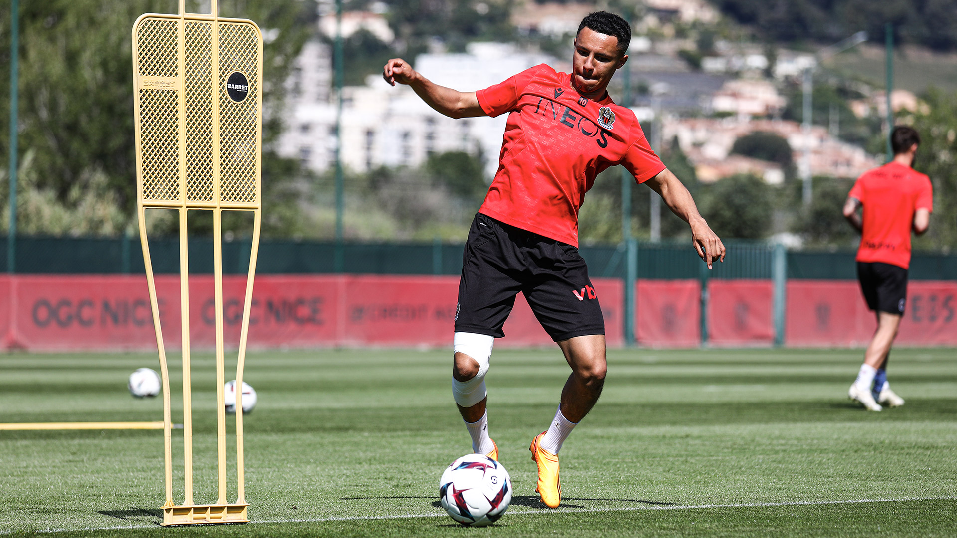 OGC Nice: Contre Monaco, les Aiglons plombés par leur défense orpheline de  Dante