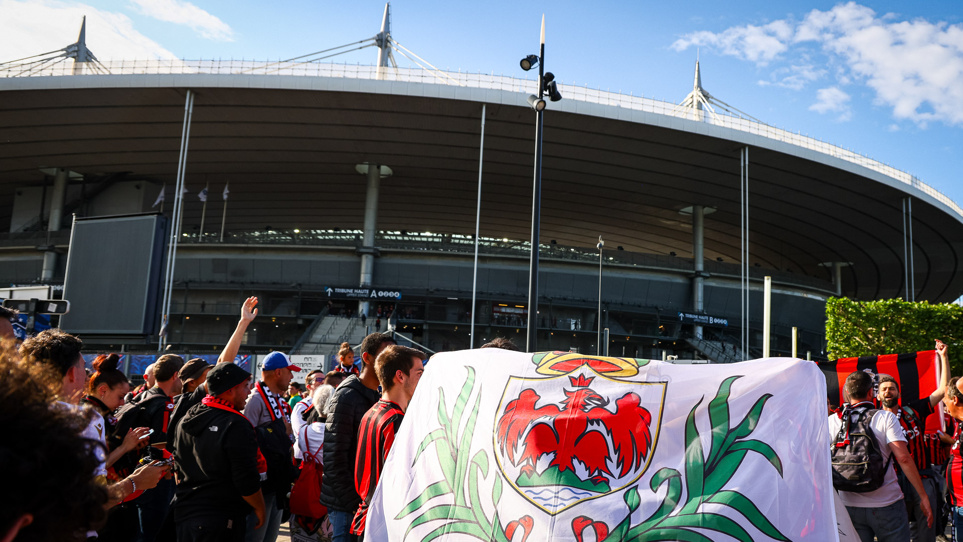 Die Stadt Nizza und der OGC Nizza setzen sich für die Fans aus Nizza ein